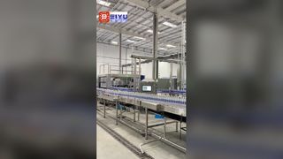 Jalur pengangkutan botol digunakan dalam jalur air minum kemasan 42.000 BPH