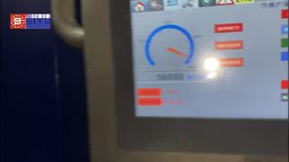 56.000 BPH Mesin pelabelan lem panas meleleh berkecepatan tinggi - Situs pelanggan