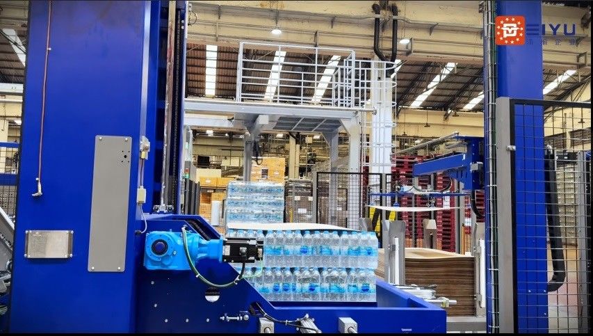 High Speed Fully Automatic Dual Channel Gantry Palletizer + Paper Separator For Thai Customers In Bottled Water Production Line