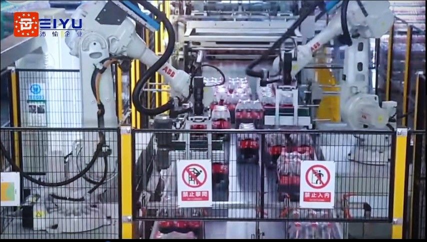 High Speed Fully Automatic Carbonated Beverage Single Column Palletizer For Coca-Cola Production Line With Marshaling Station Before Palletizing