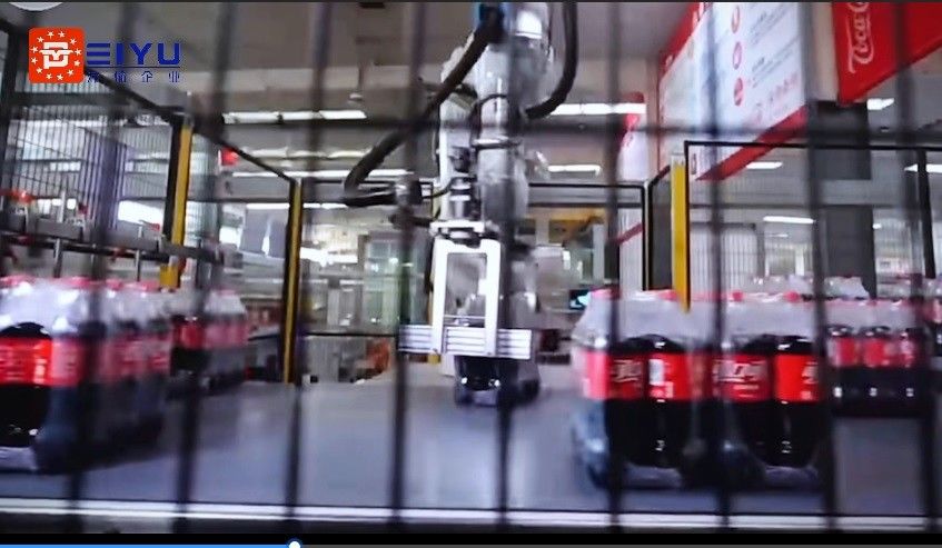 High Speed Fully Automatic Carbonated Beverage Single Column Palletizer For Coca-Cola Production Line With Marshaling Station Before Palletizing