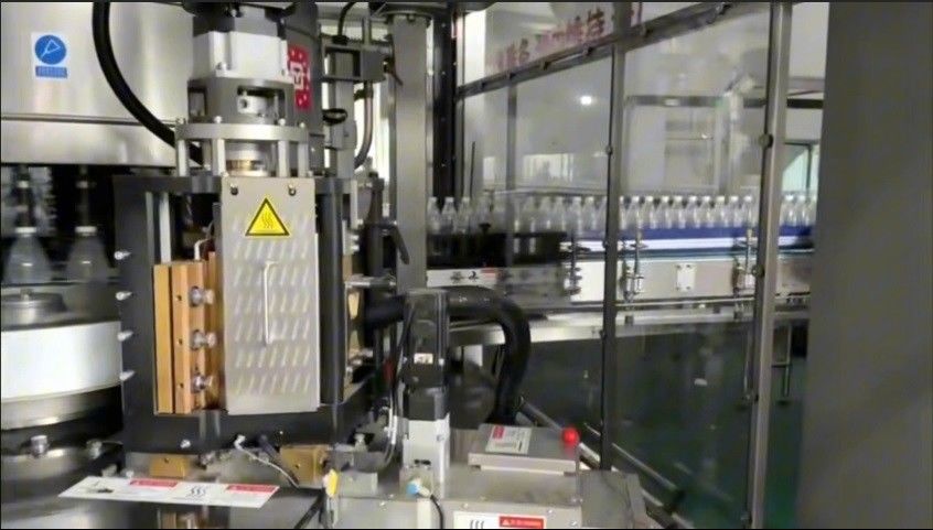 42,000 Bottles Per Hour High-speed OPP Hot Melt Labeler For Bottled Water Production Line At Customer Site