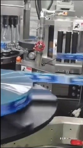 60000BPH High Speed OPP Hot Melt Labeler For 500ml PET Bottled Water Production Line