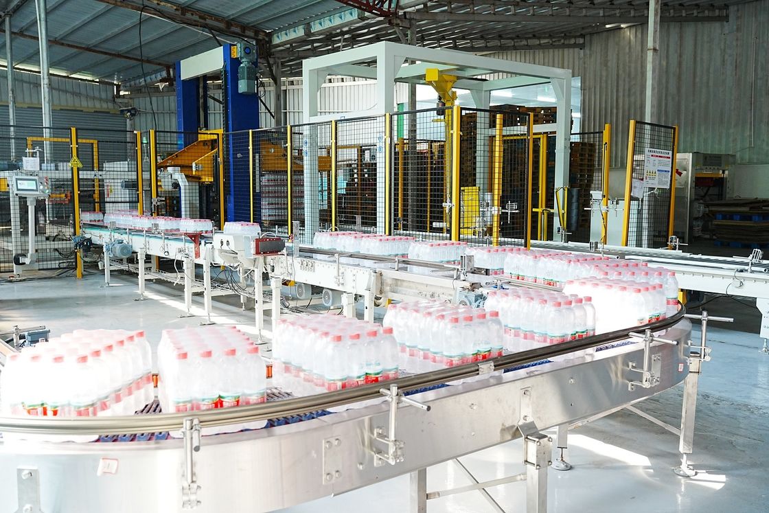 Case Conveyor System Carton Conveyor System Box Conveyor System For 24000BPH Bottled Water Production Line
