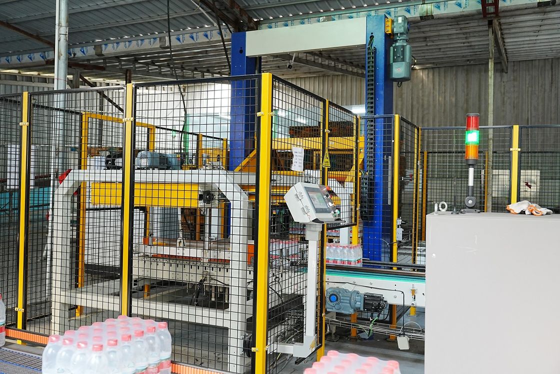 Case Conveyor System Carton Conveyor System Box Conveyor System For 24000BPH Bottled Water Production Line