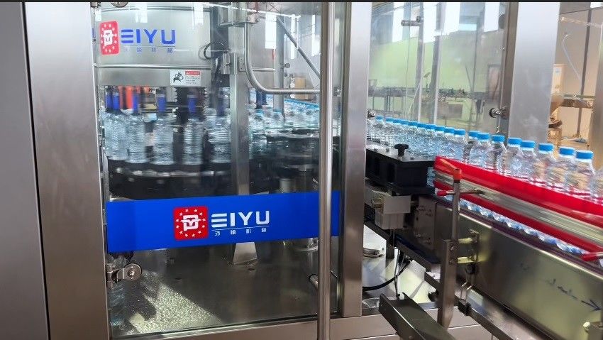 36000BPH OPP Hot Glue Labeling Machine OPP Labeling Machine Exported To Angola Africa In Operation