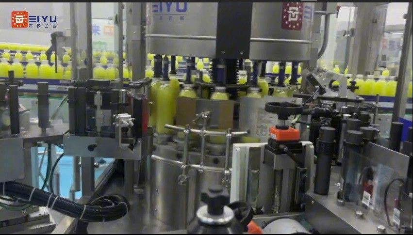 OPP Hot Melt Labeller OPP Hot Melt Labeling Machine For PET Bottle Juice Production Line
