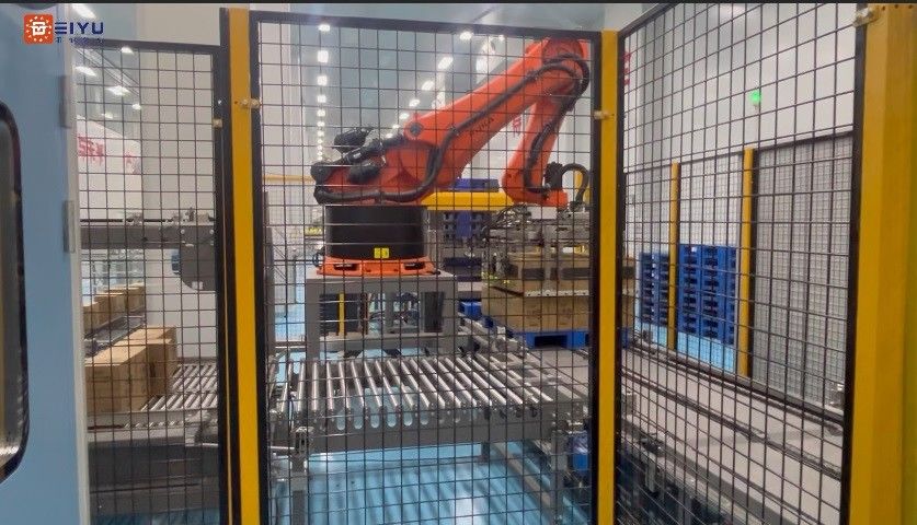 Robotic Palletizing System Robotic Palletizer Multi-axls Industry Robot For PET Bottled Juice Soft Drink Production Line