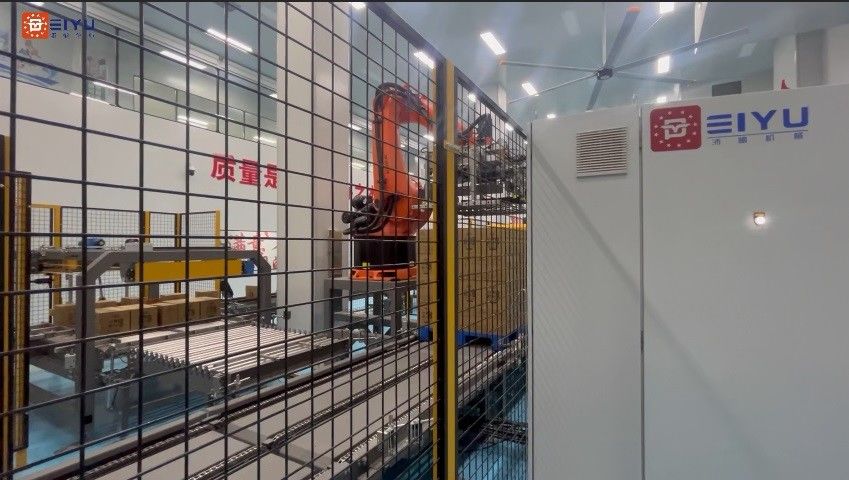 Robotic Palletizing System Robotic Palletizer Multi-axls Industry Robot For PET Bottled Juice Soft Drink Production Line