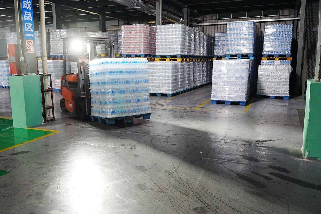 48,000 Bottles Per Hour Bottled Water Production Full Line Including Water Treatment System And Blowing, Filling And Capping System Customer Site