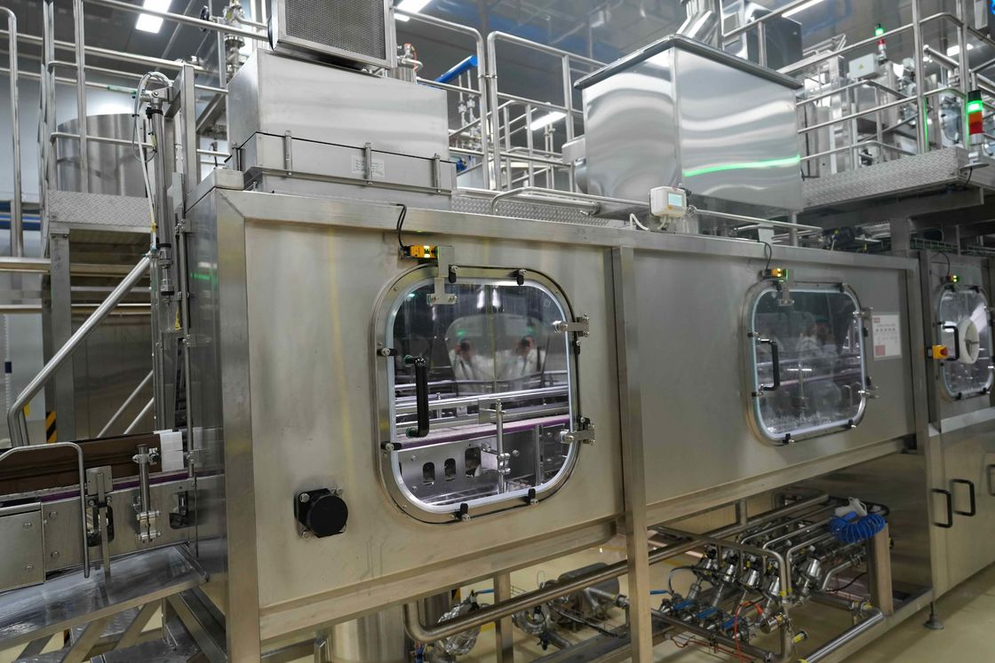 Blowing Filling And Capping Integrated Machine For 18,000 BPH Beverage Aseptic Production Line