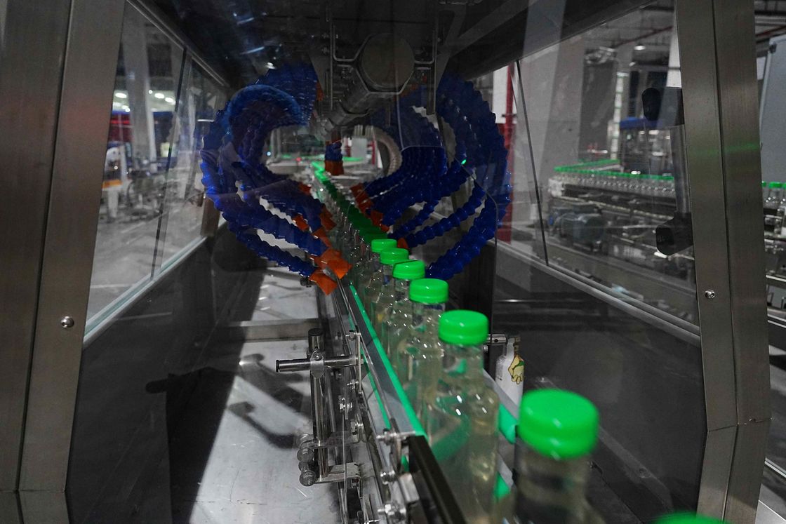 High-Speed Water Blowing Machine For Aseptic Beverage Lines 18,000-24,000 BPH  Customizable