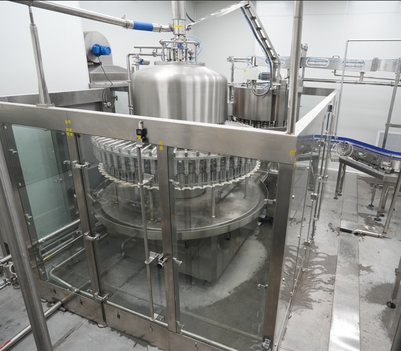 High-Speed Water Bottle Cap Sealer For 36,000 BPH Bottled Water Production Lines