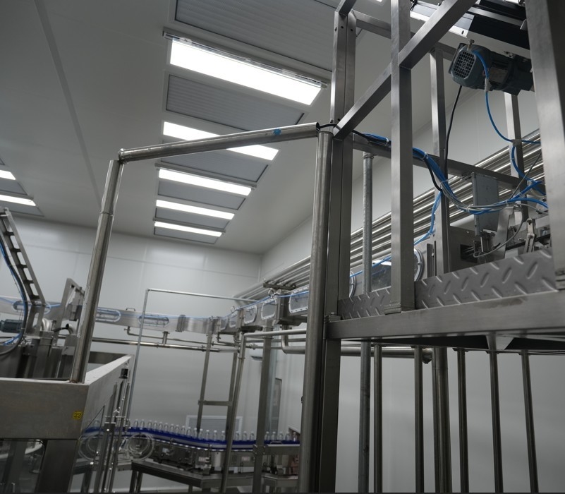 High-speed PLC-controlled Cap Washer For Bottling Line For 60,000 BPH Bottled Water Production Lines