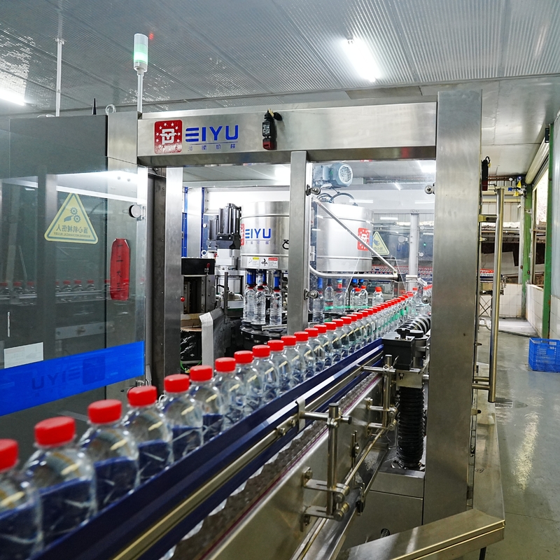 24000BPH Hot Melt Glue Labeler Machine Adhesive Labeling Machine With Multi Roll Feeding System