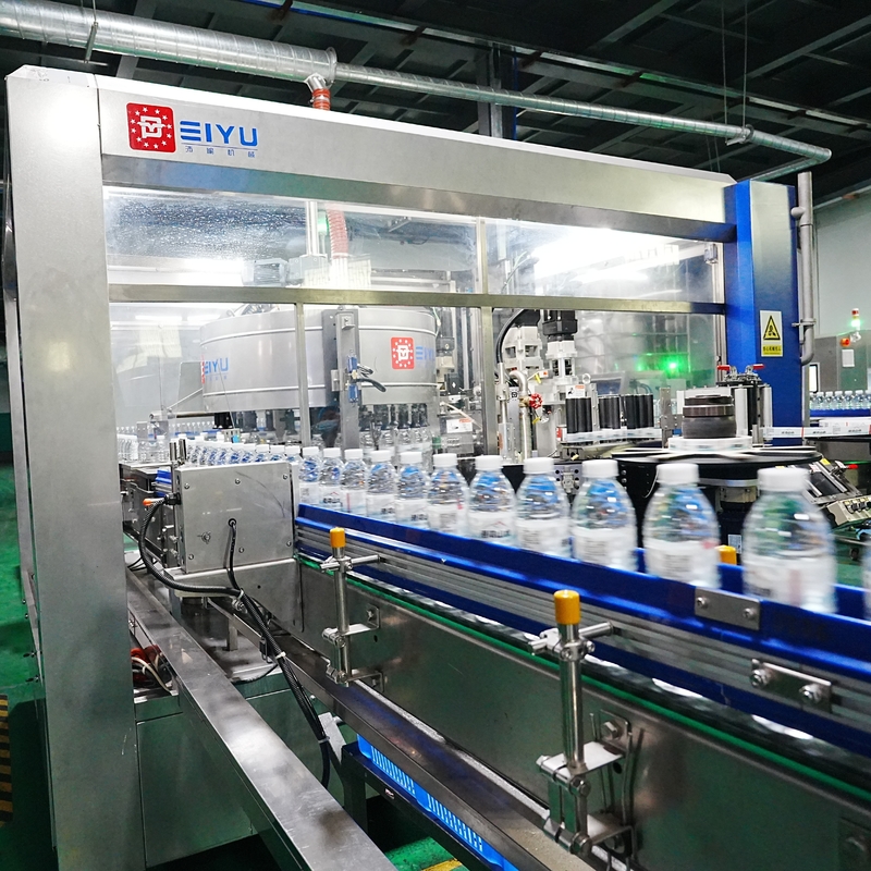 36000BPH Etiquetador de pegamento caliente Máquina de etiquetado autoadhesivo para la línea de producción de agua embotellada