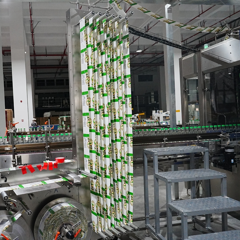 The Fully Automatic Can Sleeve Labeling Machine Was Tested In Workshop And Exported To Indonesia
