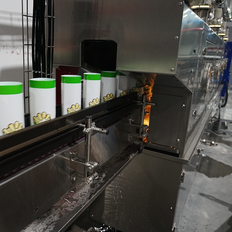 Fifth Generation Fully Automatic Shrink Sleeve Applicator Customized For 30000BPH Drinks Production Line Is Being Tested In The Workshop