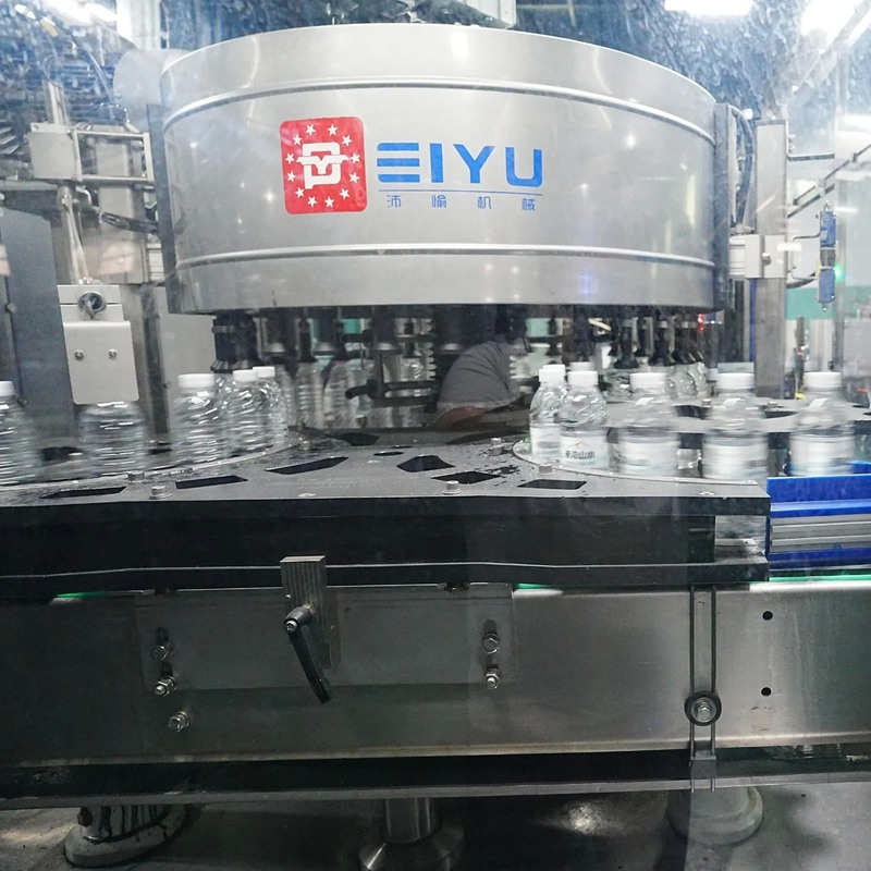 10,000 Bph PET PE Bottle Filling Line with Gravity Filling for Bottled Water Production
