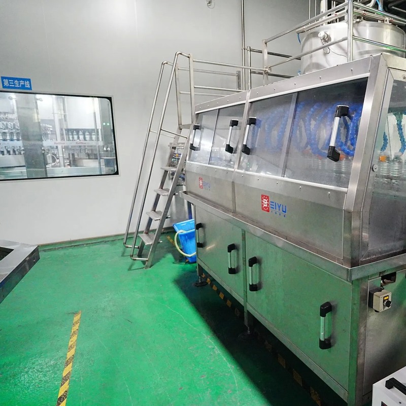 Full Automatic Bottled Water Production Line with Pre-treatment System and Blowing Filling Capping All in One Machine