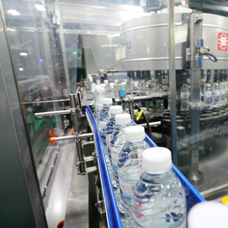 16,000 Bph Glass Bottle Filling Line Full Automatic Water Packaging Machine for 6000-72000bph Production