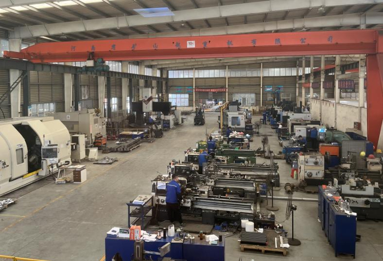 20000 बोतलों प्रति घंटे की क्षमता और पूरी तरह से एकीकृत सर्वो नियंत्रण के साथ गोल और वर्ग बोतलों के लिए स्वचालित स्व-चिपकने वाली लेबलिंग मशीन