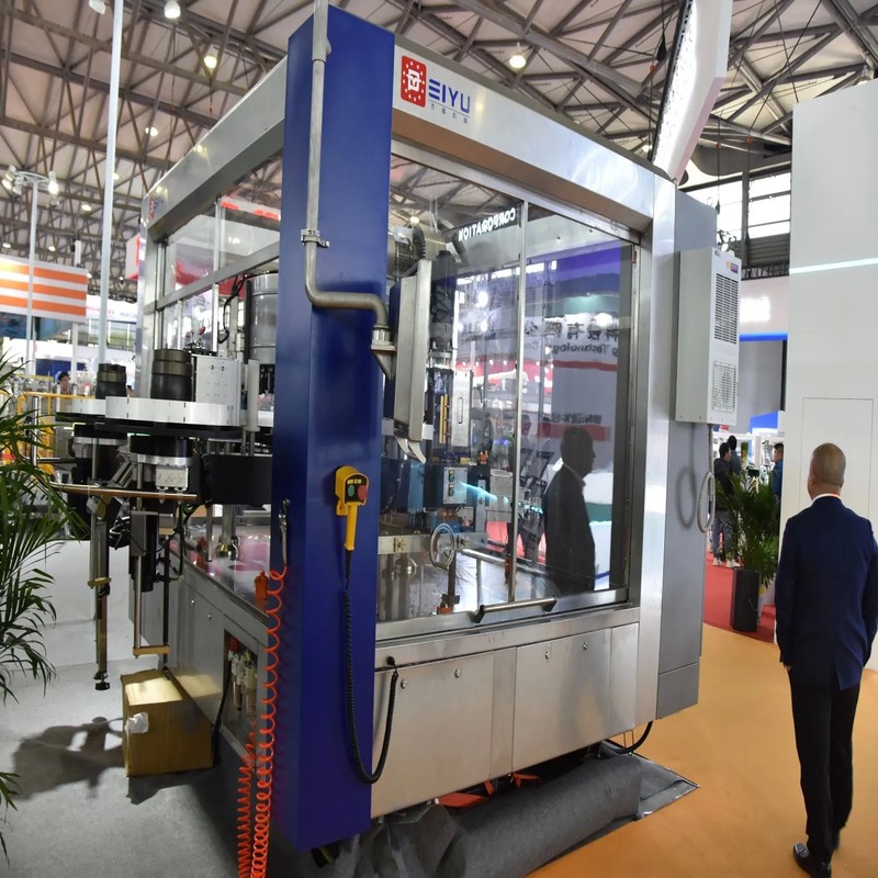 400bpm-600bpm Roll Fed OPP BOPP Hot Melt Labelling Machine with Stainless Steel 304 and 8000-30000BPH Capacity