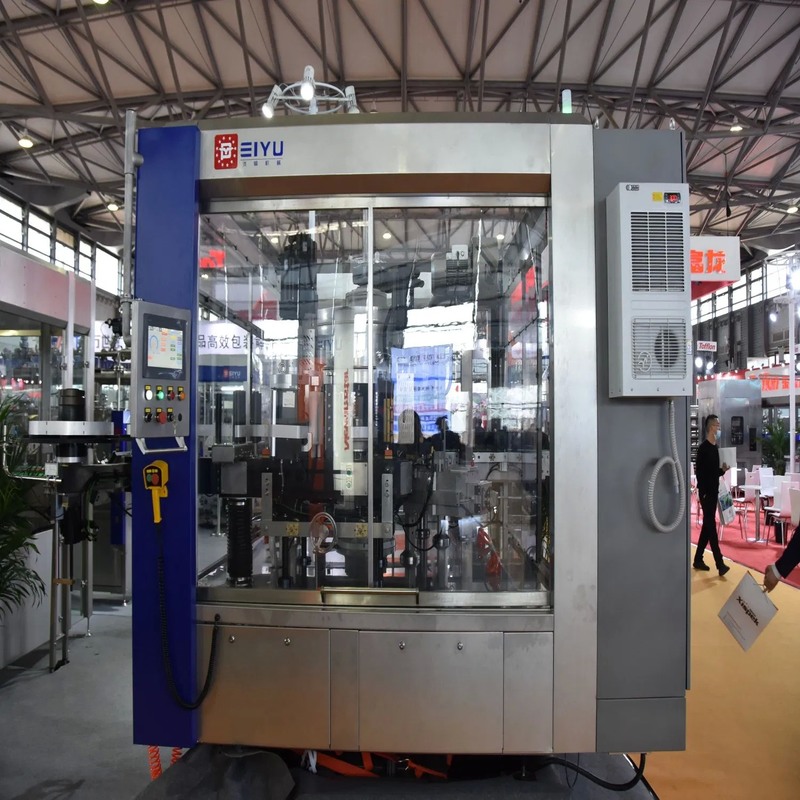 400bpm-600bpm Roll Fed OPP BOPP Hot Melt Labelling Machine with Stainless Steel 304 and 8000-30000BPH Capacity