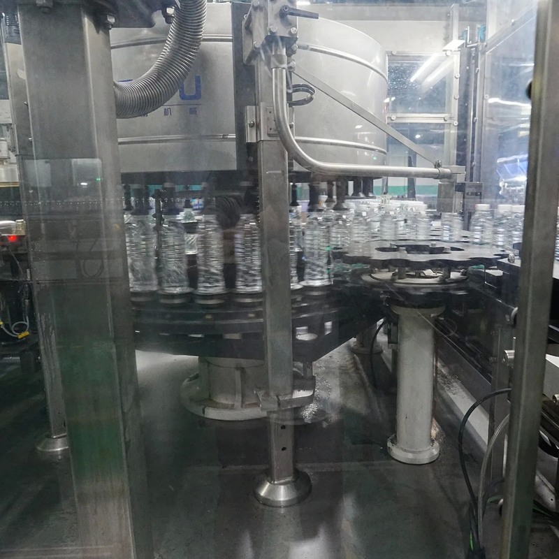 Customized Hot Melt Glue Labeler with 380V 50Hz Power and 500-10000kg/Day Capacity for 100g-3kg Containers