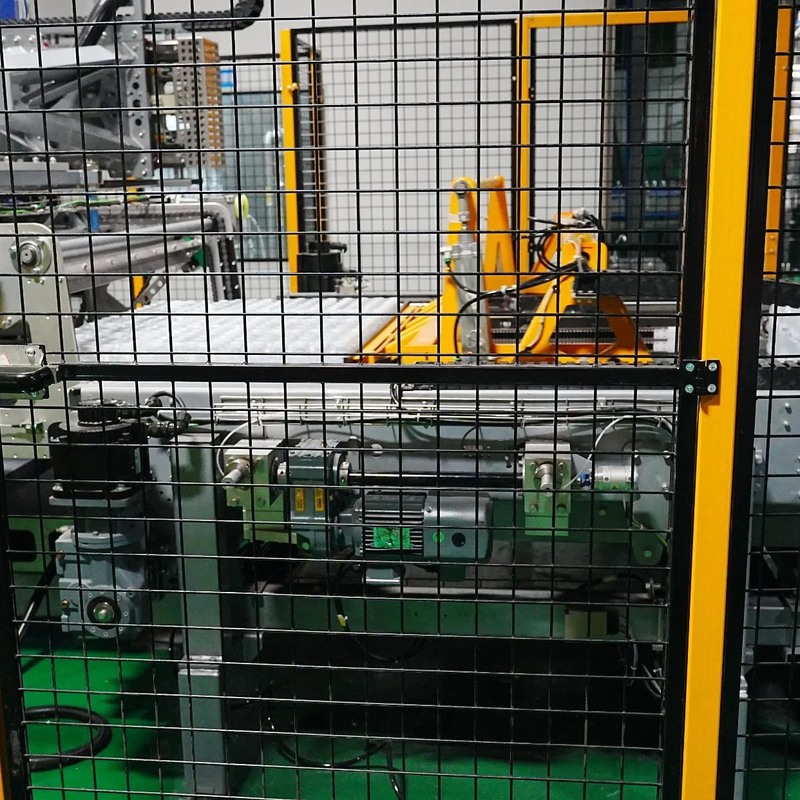 Palettiseur à portique bas profil à deux voies pour palettisation de cartons sur lignes de production de boissons aux fruits