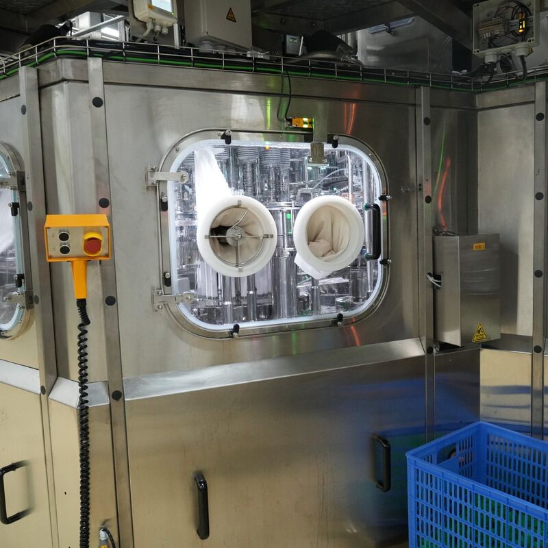 Full Automatic Beverage Packaging Machine with SUS304/SUS316 Construction for 6000-48000 Bottles/Hour Sterile Production