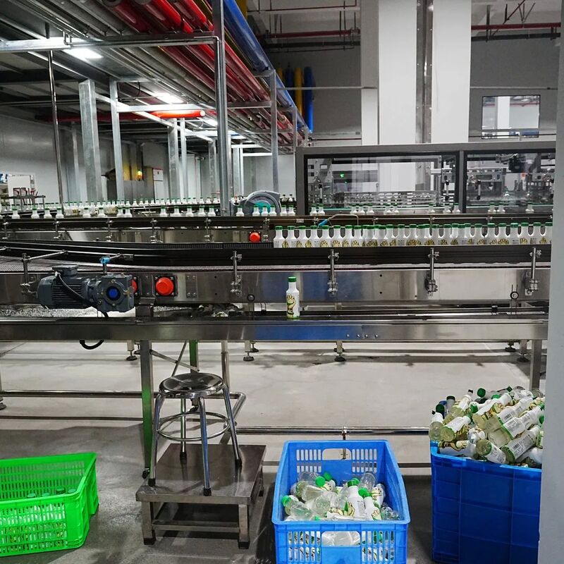 Peiyu vollautomatische End-of-Line-Maschine für Getränkeverpackungen mit 200+ Flaschen pro Minute Geschwindigkeit Modular Layout und Robotic Palletizing