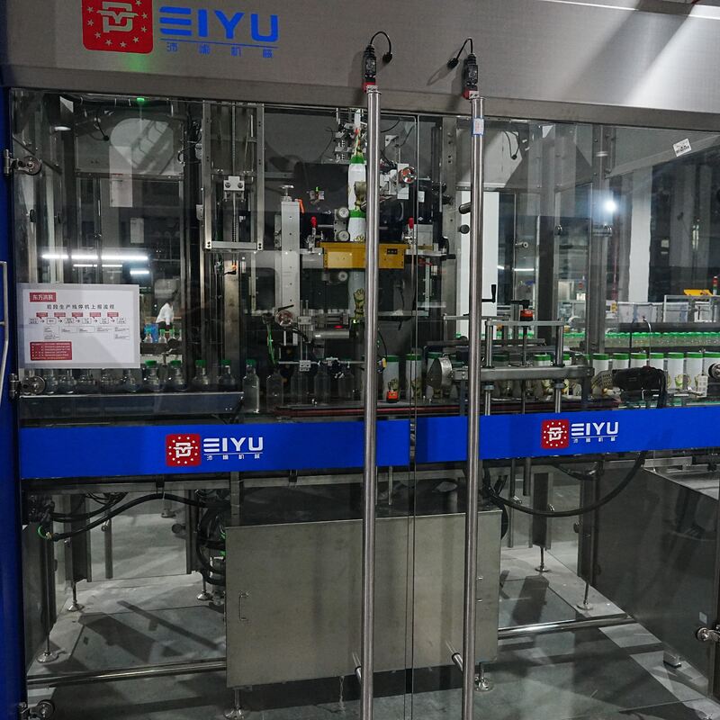 High-Speed Sleeve Labeling Machine with 600 Bottles/Minute Capacity and ≥99.9% Qualified Rate Featuring 5th Gen Motion Control