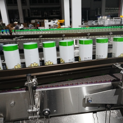 Automatic Sleeve Labeling Machine 32000 BPH for Bottles and Cans
